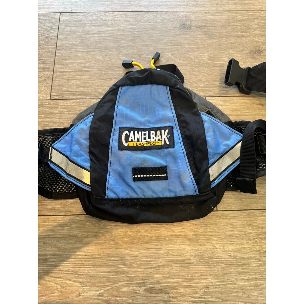 CamelBak FlashFlo Hydration Waist Pack Blue Black Water Bottle Belt